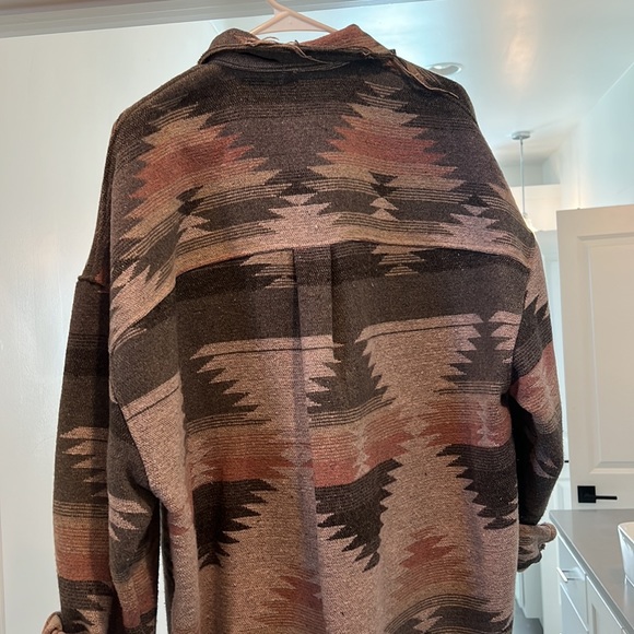 Shacket XL - Picture 4 of 4